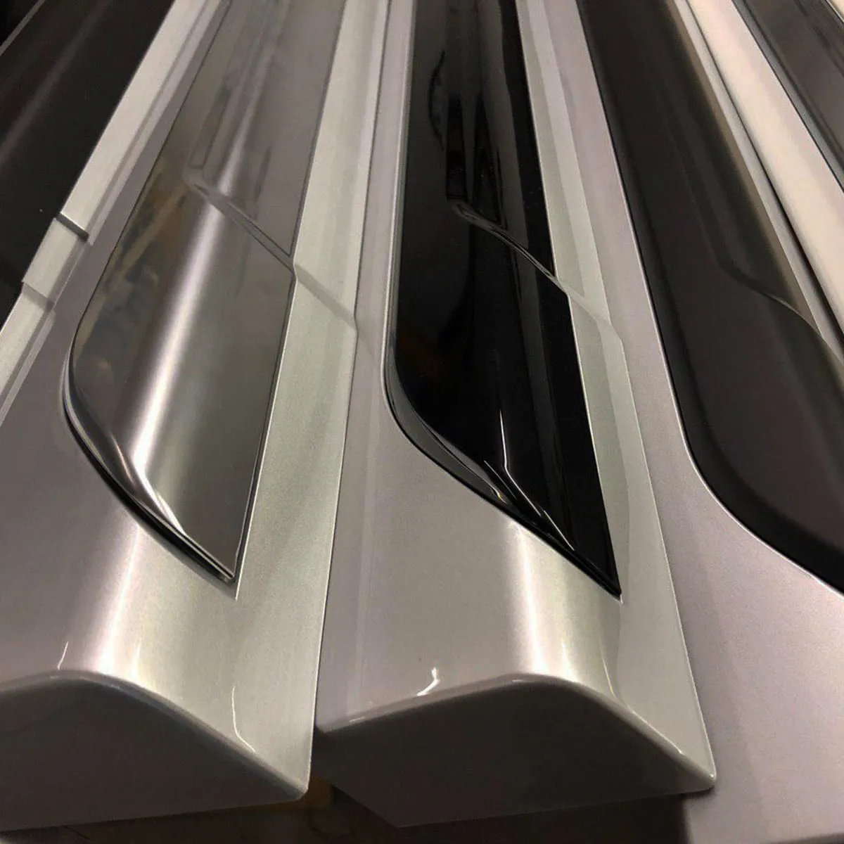 VW T5, T5.1 SWB Side Skirts Reflex Silver Plastic Painted and Ready to Fit (B-Grade)